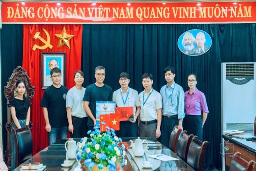 Trường Đại học Kỹ thuật Công nghiệp làm việc với Công ty TNHH Micro Commercial Components Việt Nam