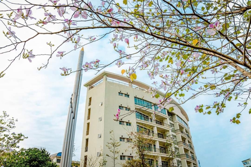 Thông báo điều chỉnh ngưỡng điểm xét tuyển vào Trường Đại học Kỹ thuật Công nghiệp đợt 1 năm 2025 đối với chuyên ngành Công nghệ điện tử, bán dẫn và vi mạch