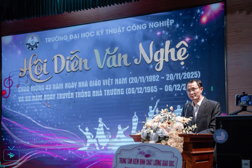 Bài phát biểu của Bí thư đảng ủy, Chủ tịch Hội đồng trường Trường Đại học Kỹ thuật Công nghiệp tại buổi lễ mít tinh kỷ niệm 43 năm Ngày nhà giáo Việt Nam  20/11