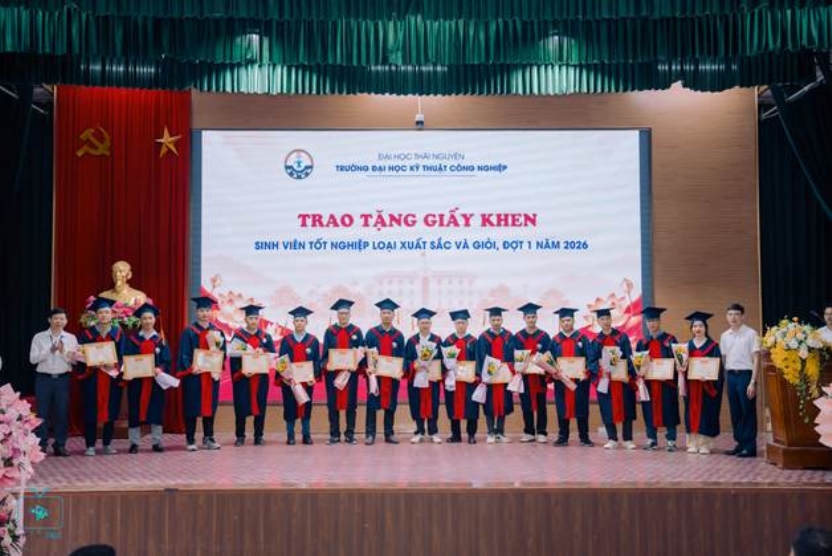 Trường Đại học Kỹ thuật Công nghiệp tổ chức Lễ trao bằng tốt nghiệp và Ngày hội việc làm đợt 3 năm 2026